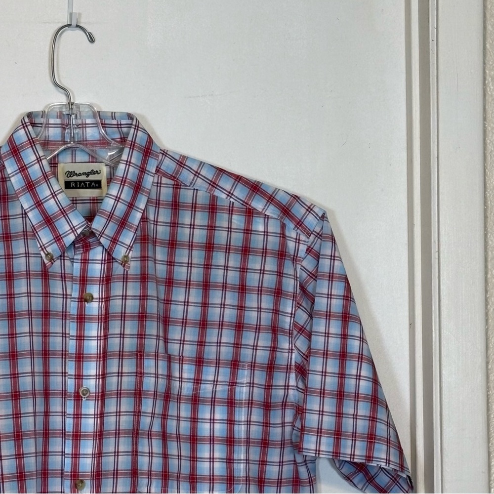 Wrangler Men's Riata Red and Blue Plaid Size XL. Shirt Bin4